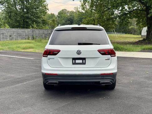 Used 2018 Volkswagen Tiguan SE AWD/4WD image 6
