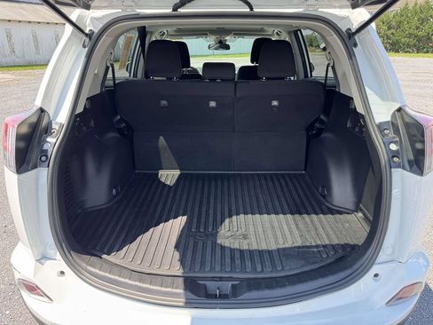 Used 2018 Toyota RAV4 XLE w/ Plus Extra Value Package AWD/4WD image 30