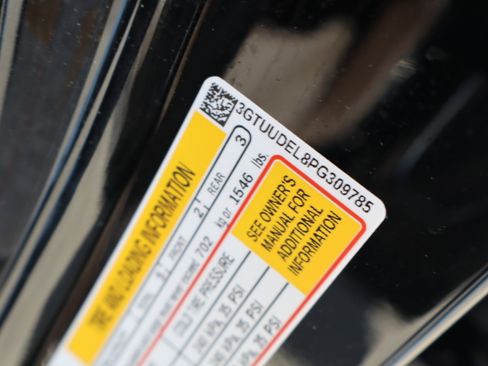 Used 2023 GMC Sierra 1500 SLT w/ SLT Premium Plus Package image 44