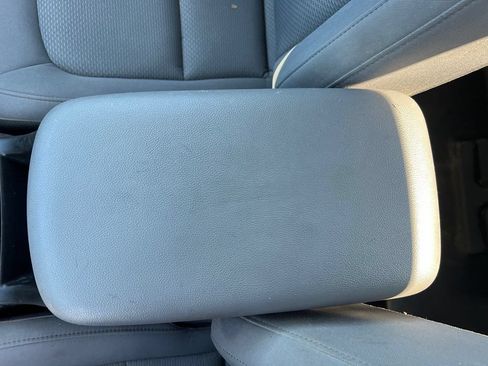 Used 2020 Chevrolet Colorado W/T RWD image 29