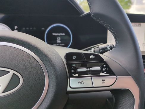 New 2026 Hyundai Elantra Limited image 32