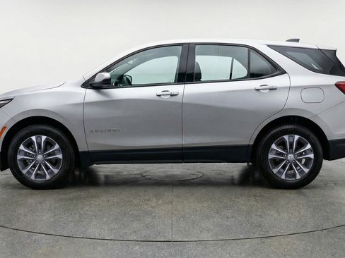 Used 2025 Chevrolet Equinox LT FWD image 5