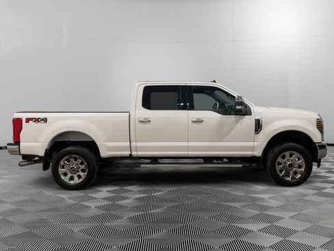 Used 2019 Ford F250 Lariat w/ Chrome Package image 8