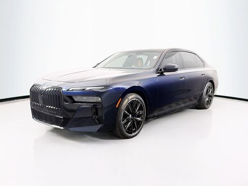 Used 2024 BMW 740i RWD image 3