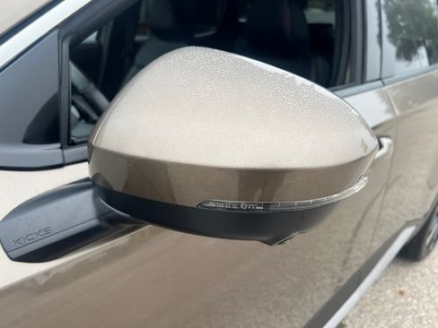 Certified 2025 Nissan Kicks SR AWD/4WD image 32