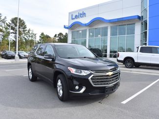 Used 2021 Chevrolet Traverse LT video 1