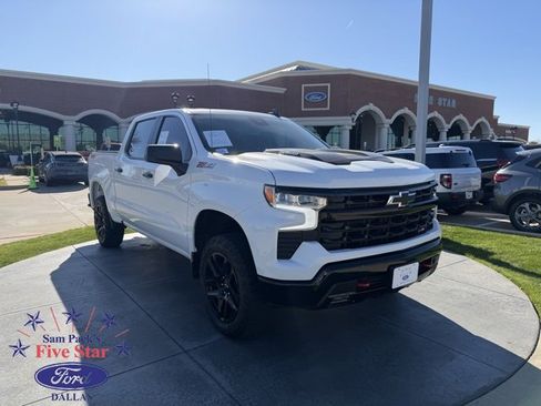 Used 2024 Chevrolet Silverado 1500 LT Trail Boss w/ Convenience Package II image 1