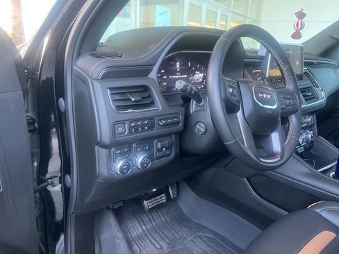 Used 2023 GMC Yukon AT4 w/ AT4 Premium Plus Package image 5