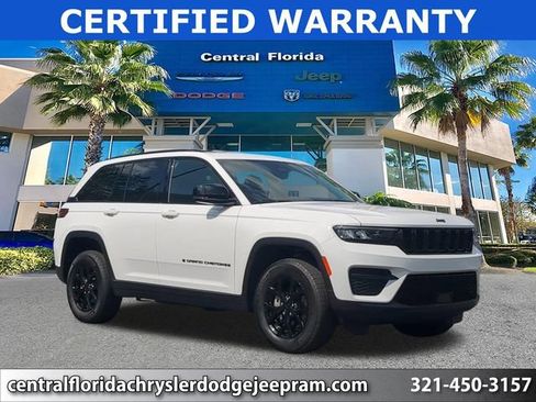 Certified 2025 Jeep Grand Cherokee Altitude AWD/4WD image 1