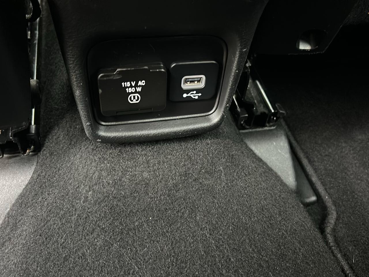 Used 2020 Jeep Compass Limited w/ Premium Lighting Group AWD/4WD image 13