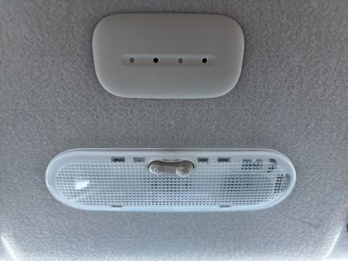 Used 2019 Nissan Versa S Plus image 18