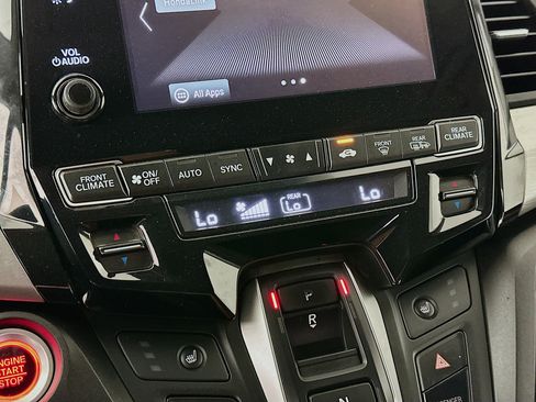 Used 2018 Honda Odyssey EX image 23