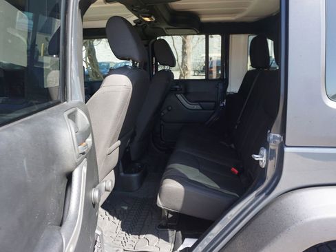 Used 2017 Jeep Wrangler Unlimited Sport w/ Max Tow Package AWD/4WD image 10