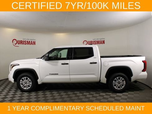Used 2022 Toyota Tundra SR5 w/ SR5 Convenience Package AWD/4WD image 5