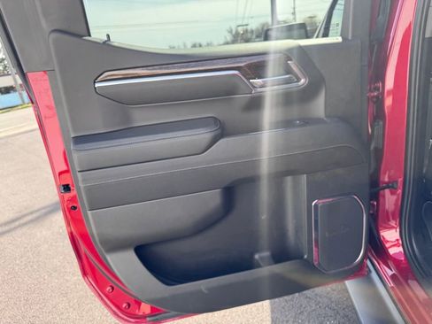 Used 2024 GMC Sierra 1500 Elevation w/ LPO, Elevation Black Package image 31