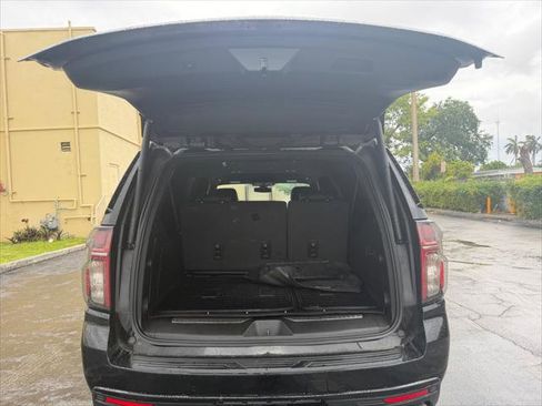 Used 2022 Chevrolet Suburban Premier AWD/4WD image 17