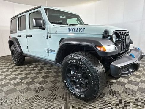 Used 2023 Jeep Wrangler Unlimited w/ Cold Weather Group AWD/4WD image 2