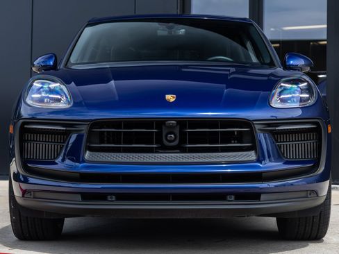 Certified 2026 Porsche Macan S AWD/4WD image 8