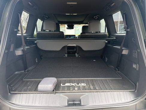 Used 2025 Lexus GX 550 w/ Cold Area Package image 5