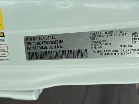 Certified 2025 Jeep Wrangler Unlimited Sahara w/ Safety Group image 32