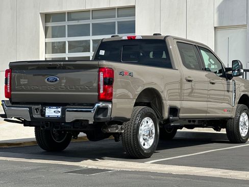 New 2026 Ford F250 XLT w/ XLT Premium Package AWD/4WD image 3