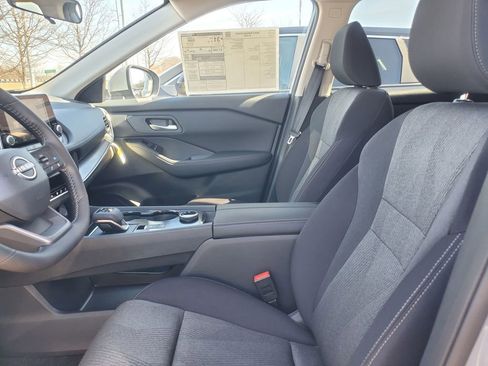 New 2026 Nissan Rogue SV image 10