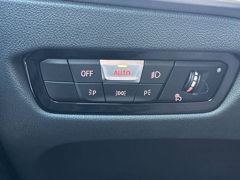 Used 2025 BMW 330i Sedan w/ Convenience Package image 36