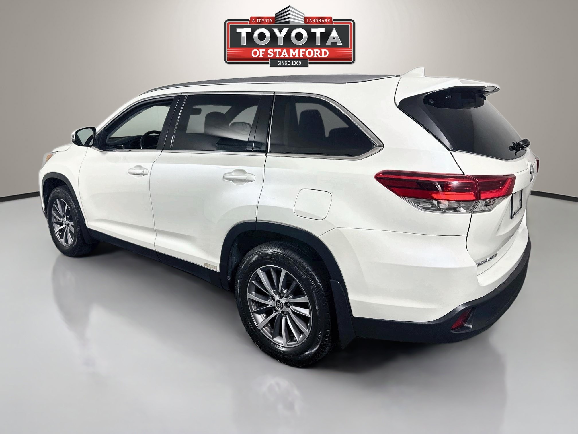 Certified 2019 Toyota Highlander XLE AWD/4WD image 5