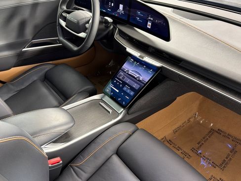 Used 2025 Lucid Air Touring AWD/4WD image 14