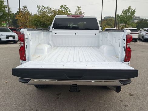 Used 2025 Chevrolet Silverado 2500 LT w/ Safety Package image 22