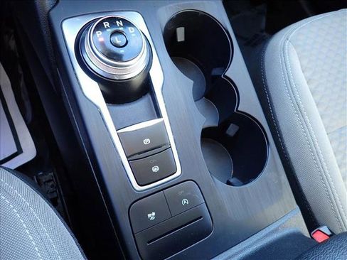 Used 2021 Ford Escape SE image 12