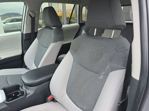 Used 2024 Toyota RAV4 XLE image 21