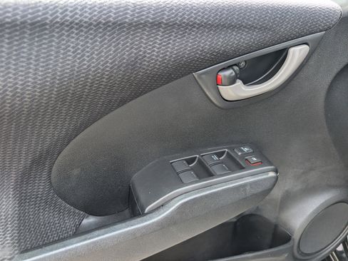 Used 2012 Honda Fit Sport image 9