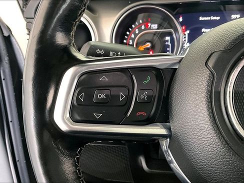 Used 2022 Jeep Gladiator Overland w/ Cold Weather Group AWD/4WD image 11