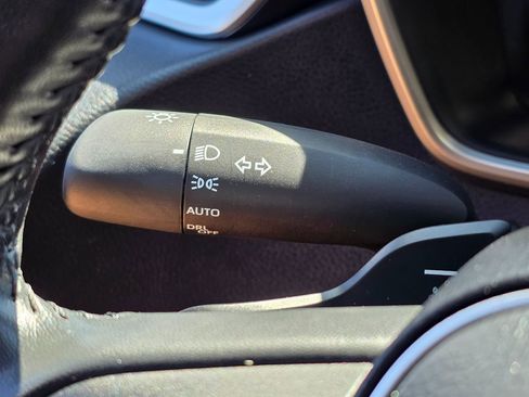 Used 2024 Toyota Corolla SE image 40