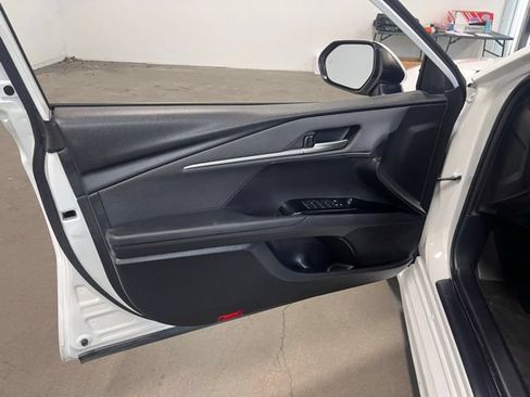 Used 2025 Toyota Camry SE FWD image 24