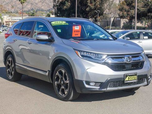 Used 2018 Honda CR-V Touring image 3