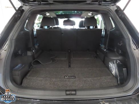 Used 2023 Volkswagen Tiguan SE R-Line FWD image 24