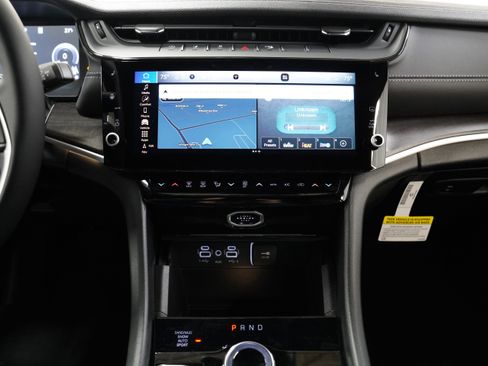 New 2026 Jeep Grand Cherokee Limited w/ Limited Altitude Package image 21