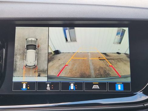 Used 2023 Buick Envision Avenir FWD image 18