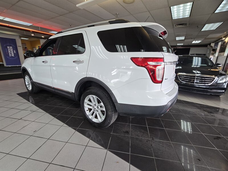 Used 2015 Ford Explorer XLT w/ Equipment Group 202B AWD/4WD image 6