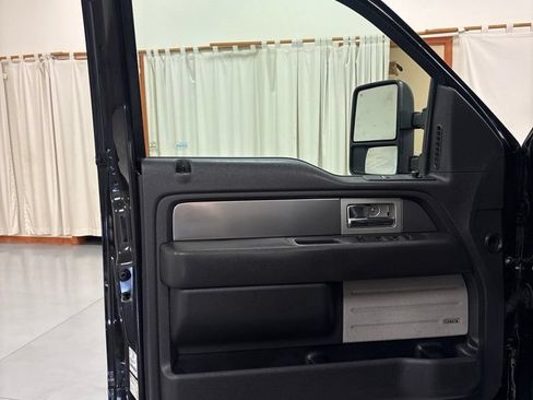 Used 2014 Ford F150 FX4 w/ Equipment Group 402A Luxury AWD/4WD image 18