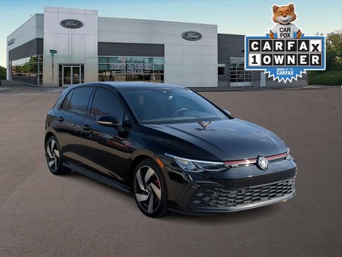 Used 2022 Volkswagen GTI S image 2