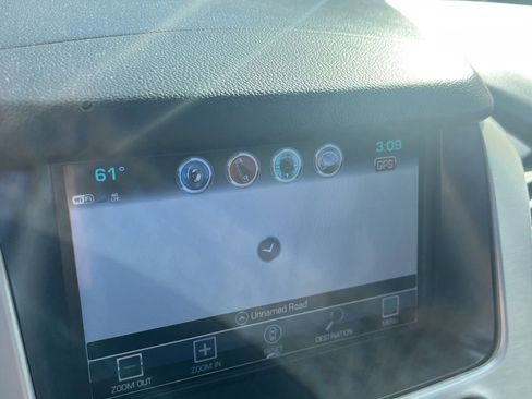 Used 2018 GMC Yukon SLT w/ HD Trailering Package image 13