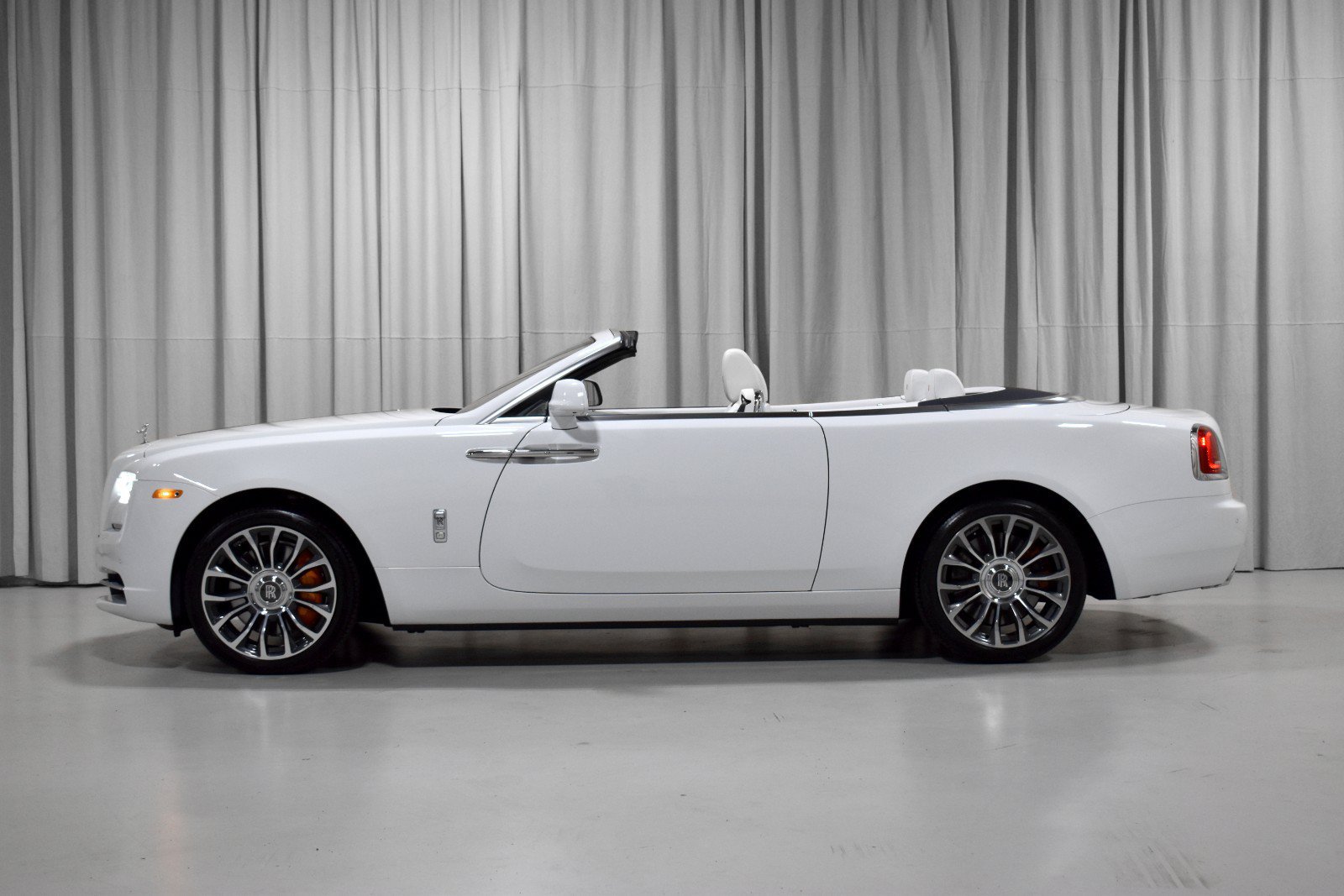 Certified 2020 Rolls-Royce Dawn RWD image 3