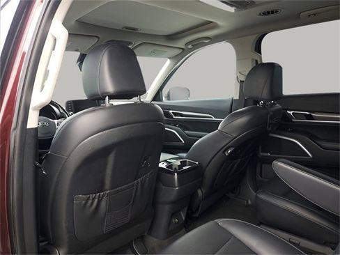 Used 2021 Kia Telluride S image 7
