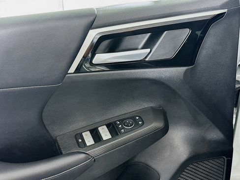 Used 2023 Mitsubishi Outlander SE image 15