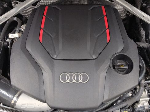 Used 2021 Audi S4 Premium Plus w/ Premium Plus Package image 15