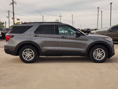 New 2026 Ford Explorer Active w/ Active Comfort Package RWD image 7