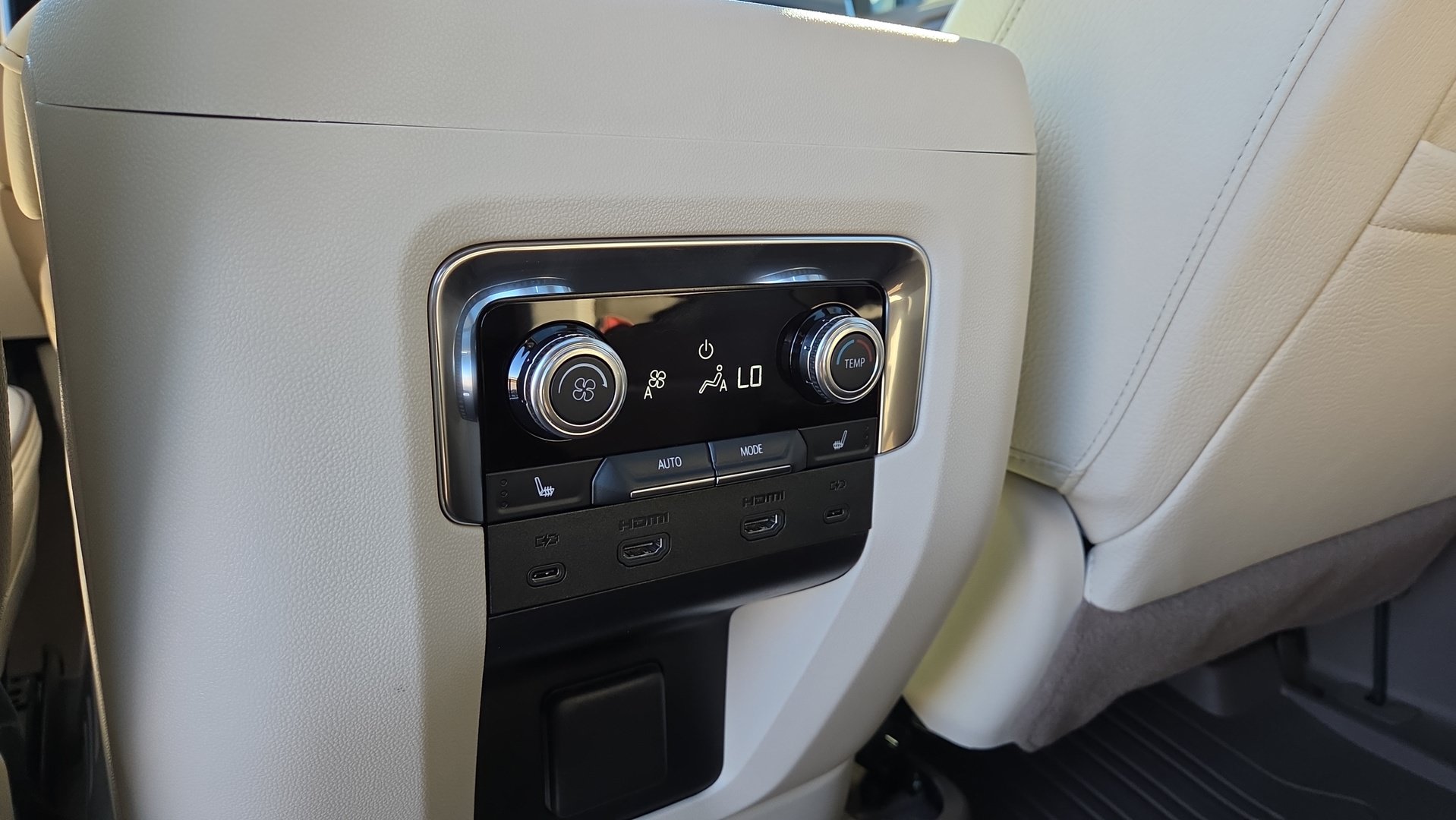 New 2026 GMC Yukon Denali w/ Denali Reserve Package RWD image 25